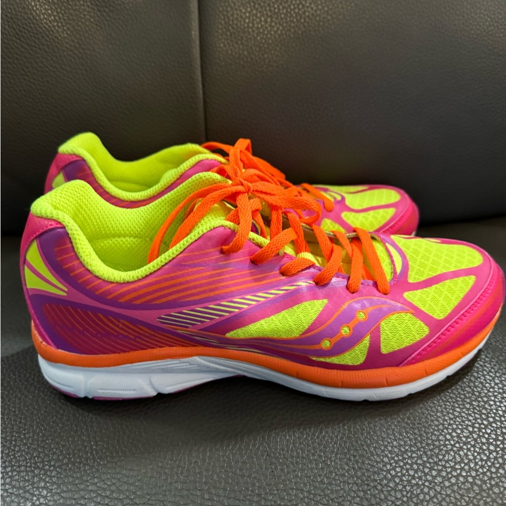 Saucony kinvara running shoes
